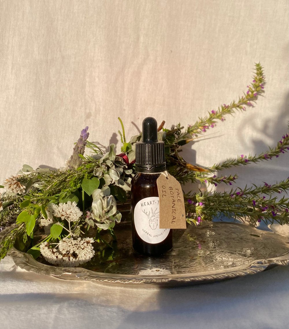 Face Botanical Oil by Heart-Tea
